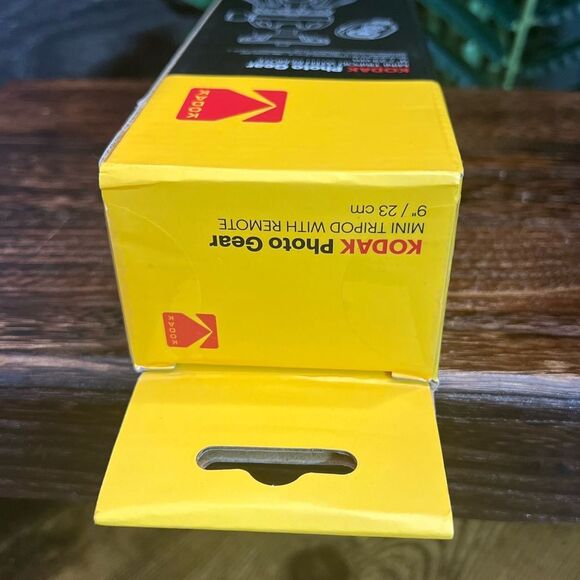 KODAK PhotoGear Mini Adjustable Tripod with Remote, Black. NIB! - Picture 13 of 13